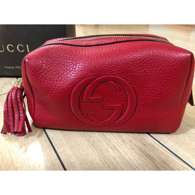 Gucci(グッチ)のGUCCI グッチ ポーチ メイクポーチ 財布 レディース レッド ロゴ レディースのファッション小物(ポーチ)の商品写真