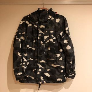 アベイシングエイプ(A BATHING APE)のエイプ スノボジャケット(マウンテンパーカー)