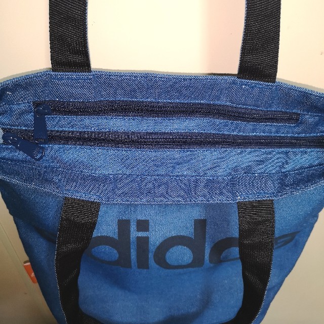 adidas(アディダス)のadidas  トート/デニム生地/男女兼用 レディースのバッグ(トートバッグ)の商品写真