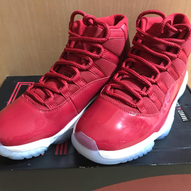 NIKE(ナイキ)の AIR JORDAN 11 WIN LIKE メンズの靴/シューズ(スニーカー)の商品写真