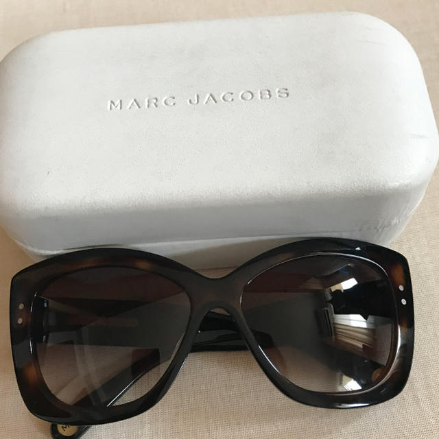 MARC JACOBS(マークジェイコブス)のMARC JACOBS サングラス レディースのファッション小物(サングラス/メガネ)の商品写真