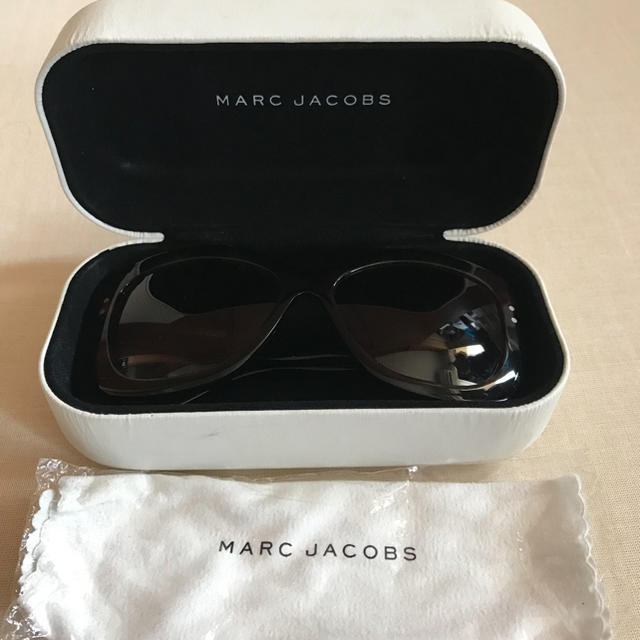 MARC JACOBS(マークジェイコブス)のMARC JACOBS サングラス レディースのファッション小物(サングラス/メガネ)の商品写真