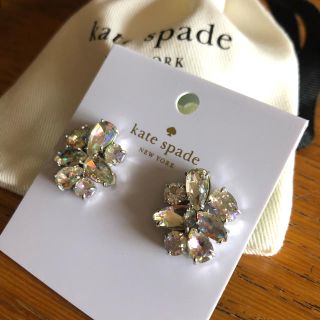 ケイトスペードニューヨーク(kate spade new york)のkate spade 新品 クラスター ピアス ミラー 【保存袋無し】(ピアス)