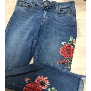 ザラ(ZARA)のZARA BASIC♡花柄デニム！(デニム/ジーンズ)