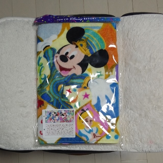 Disney(ディズニー)の新品!ディズニーランド　35周年　フェイスタオル エンタメ/ホビーのおもちゃ/ぬいぐるみ(キャラクターグッズ)の商品写真