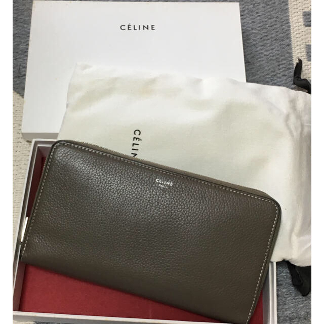 celine(セリーヌ)のyoco様  celine 長財布 スリ ラウンドファスナー レディースのファッション小物(財布)の商品写真