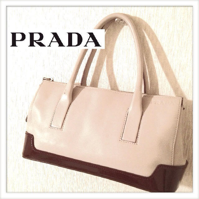 PRADA(プラダ)のPRADA ミニバッグ☆ レディースのバッグ(ハンドバッグ)の商品写真