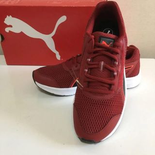 プーマ(PUMA)のプーマ PUMA  エッセンシャル ランナー 27.0センチ  新品(スニーカー)