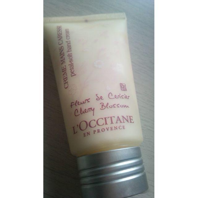 L'OCCITANE(ロクシタン)の未使用☆ロクシタン　ガーデンソフトハンドクリーム　チェリーブロッサム コスメ/美容のボディケア(ハンドクリーム)の商品写真