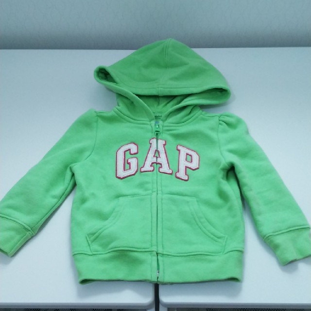 babyGAP(ベビーギャップ)のbabyGAP ジップパーカー キッズ/ベビー/マタニティのベビー服(~85cm)(トレーナー)の商品写真