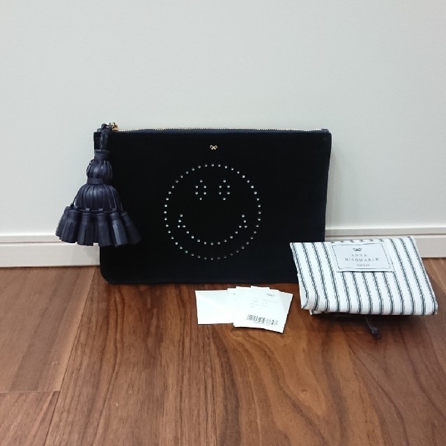 おこげさま 新品 ANYA HINDMARCH クラッチ バッグ 国内初の直営店 9212