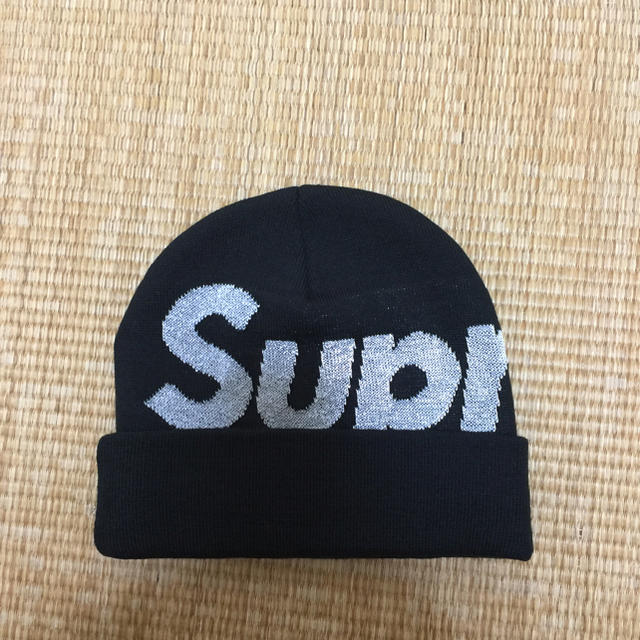 Supreme(シュプリーム)の18AW Supreme reflective Big Logo beanie メンズの帽子(ニット帽/ビーニー)の商品写真