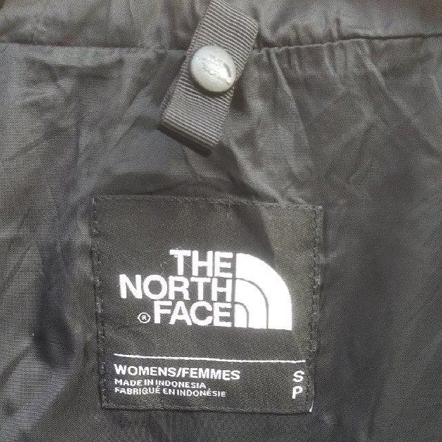 THE NORTH FACE(ザノースフェイス)のTHE NORTH FACE ナイロンジャケット Sサイズ ノースフェイス レディースのジャケット/アウター(ナイロンジャケット)の商品写真