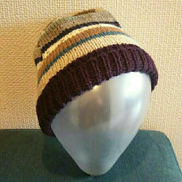 手編みのニット帽子 ハンドメイド ハンドメイドのファッション小物(帽子)の商品写真