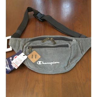 チャンピオン(Champion)の新品✴︎チャンピオン ウエストポーチ ボディーバッグ しまむらコラボ(ボディバッグ/ウエストポーチ)