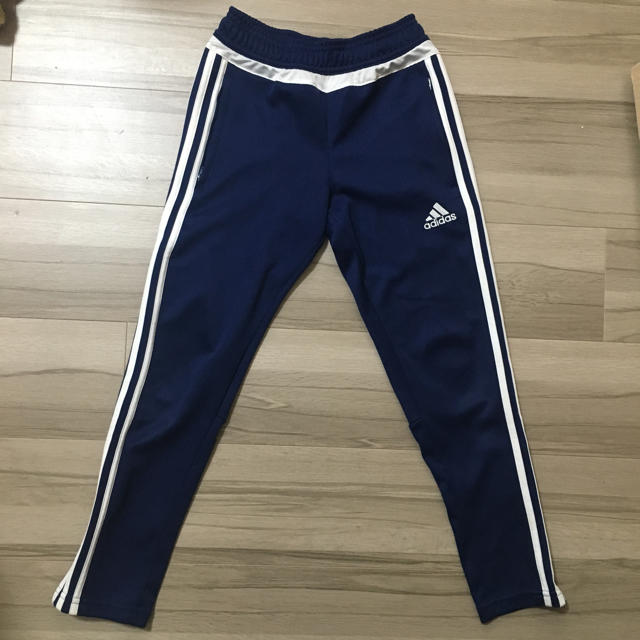 adidas(アディダス)のアディダス130女子ジャージ キッズ/ベビー/マタニティのキッズ服女の子用(90cm~)(パンツ/スパッツ)の商品写真