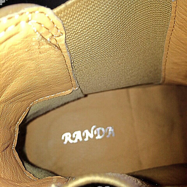 RANDA(ランダ)のRANDAサイドゴアショートブーツ レディースの靴/シューズ(ブーツ)の商品写真