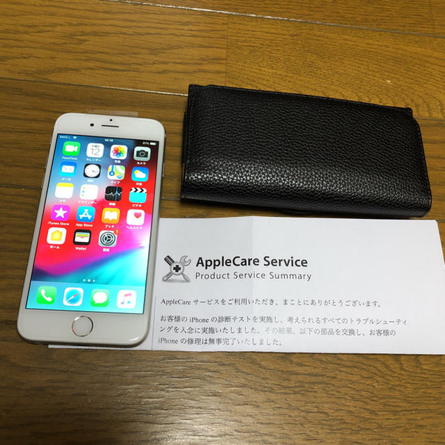 iPhone(アイフォーン)の値下げ　美品　iPhone6 シルバー  docomo バッテリー交換済み スマホ/家電/カメラのスマートフォン/携帯電話(スマートフォン本体)の商品写真