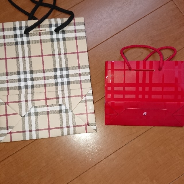 BURBERRY(バーバリー)のバーバリーショップ袋２枚 レディースのバッグ(ショップ袋)の商品写真