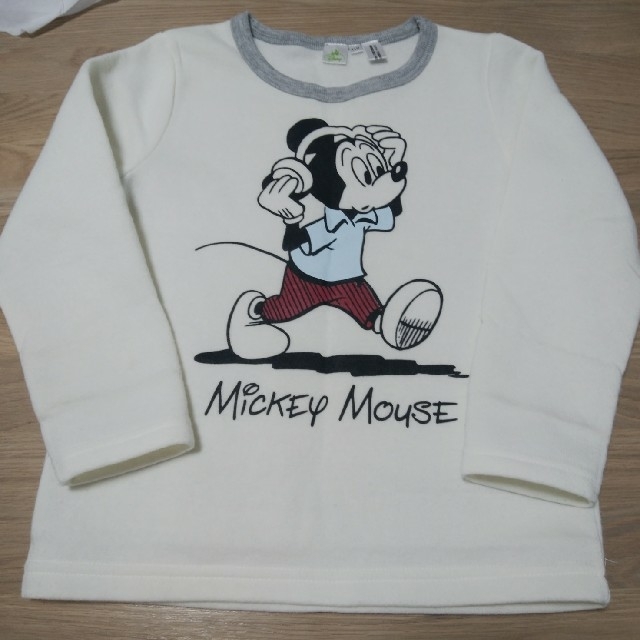 Disney(ディズニー)のミッキートレーナー　110サイズ キッズ/ベビー/マタニティのキッズ服男の子用(90cm~)(Tシャツ/カットソー)の商品写真