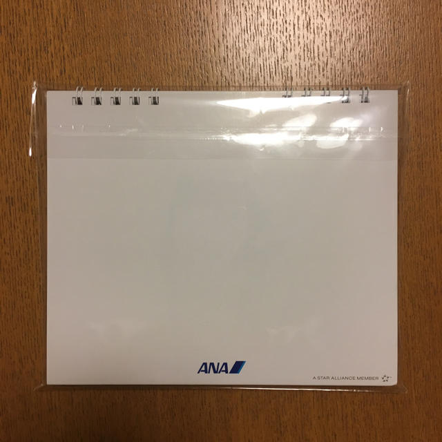 ANA(全日本空輸)(エーエヌエー(ゼンニッポンクウユ))のANA カレンダー インテリア/住まい/日用品の文房具(カレンダー/スケジュール)の商品写真