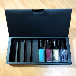 アディクション(ADDICTION)のサラ1978様専用★未使用 ADDICTION ネイル シノワズリ ４本のみ(マニキュア)