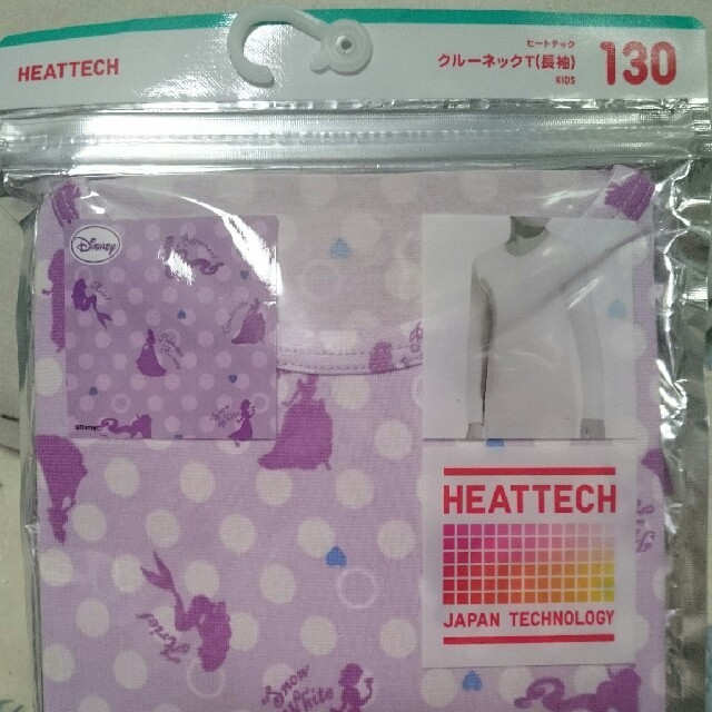 UNIQLO(ユニクロ)のUNIQLO  HEATTECH  クルーネック  130cm キッズ/ベビー/マタニティのキッズ服女の子用(90cm~)(下着)の商品写真