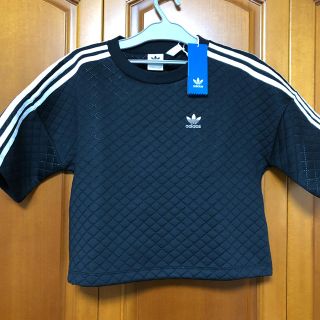 アディダス(adidas)のadidas tシャツ(Tシャツ/カットソー(半袖/袖なし))