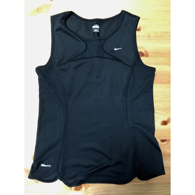 NIKE(ナイキ)のナイキ NIKE タンクトットレーニングウェア レディースのトップス(タンクトップ)の商品写真