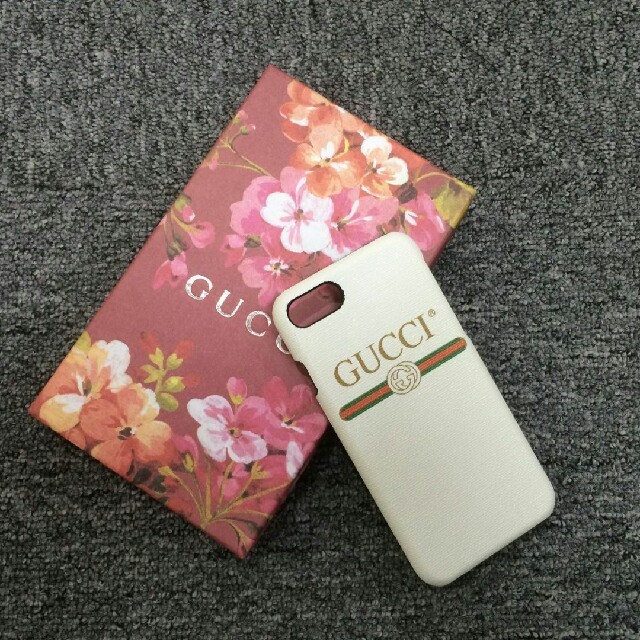 プラダiphone8カバー人気,Gucci-Gucci　携帯ケース　iPhoneケースの通販bysaki◡̈⃝︎︎'sshop｜グッチならラクマ