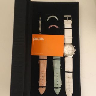 Folli Follie(腕時計 ・ ブルー・ネイビー/青色系)のフリマ Folli Follie(腕時計 ・ ブルー・ネイビー/青色系)のフリマ