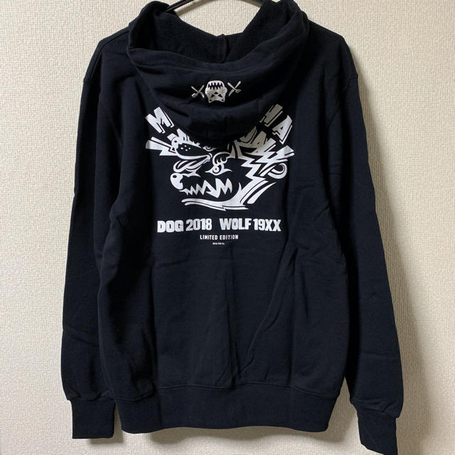 MAN WITH A MISSION(マンウィズアミッション)の※値下げ※ マンウィズ パーカー Tシャツ 黒 S グッズ フェス ライブ エンタメ/ホビーのタレントグッズ(ミュージシャン)の商品写真