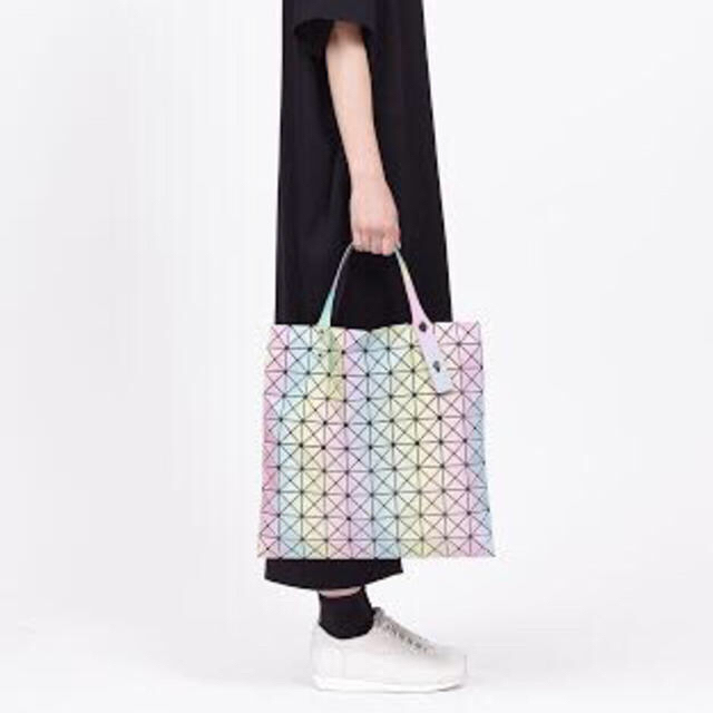 ISSEY MIYAKE - BAOBAO PRISM RAINBOWの通販 by 24's shop ISSEY MIYAKE - BAOBAO PRISM RAINBOWの通販 by 24's shop