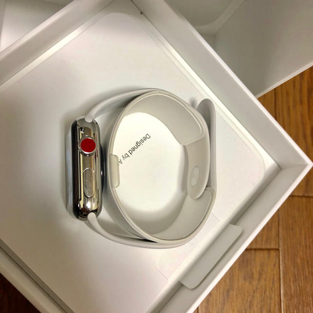 Apple(アップル)のApple Watch Series 3   42㎜    値下交渉⭕️ メンズの時計(腕時計(デジタル))の商品写真