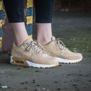 ナイキ(NIKE)のAIR MAX90 スニーカー ベージュ(スニーカー)