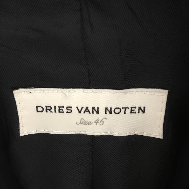 DRIES VAN NOTEN(ドリスヴァンノッテン)のDRIES VAN NOTEN タブルブレストジャケット メンズのジャケット/アウター(テーラードジャケット)の商品写真