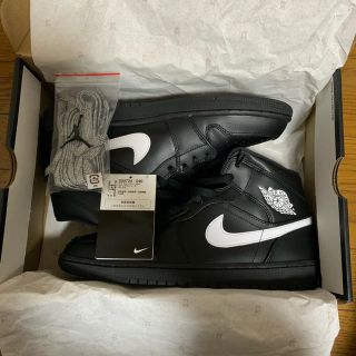 ナイキ(NIKE)のNIKE　ナイキ　エアジョーダン 1 MID　黒/白　27.5(スニーカー)