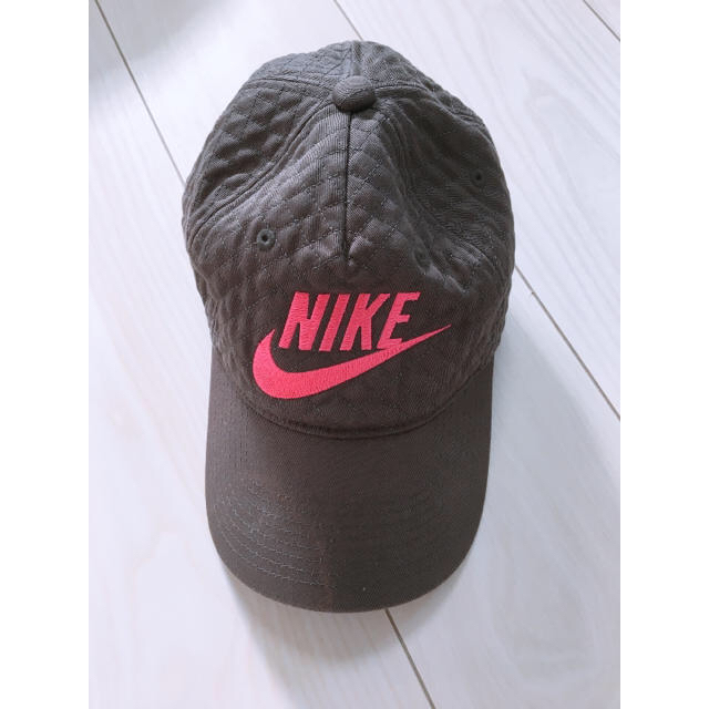 NIKE(ナイキ)のNIKE ナイキ キャップ レディースの帽子(キャップ)の商品写真