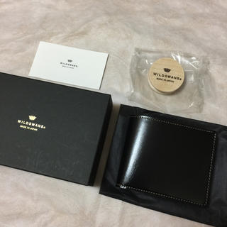 ワイルドスワンズ HENRY クリスペルカーフ黒 内装バーガンディサドル 未使用(折り財布)
