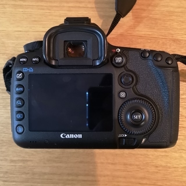 Canon(キヤノン)のCanonEOS 5D Mark III EF24-105 F4L IS USM スマホ/家電/カメラのカメラ(デジタル一眼)の商品写真