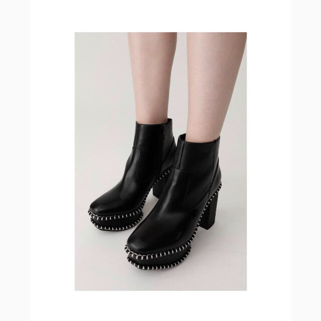 moussy(マウジー)の今季♡MOUSSY wood sole boots♡オールブラックサボブーツ新品 レディースの靴/シューズ(ブーツ)の商品写真