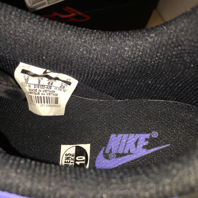 NIKE(ナイキ)のナイキエアフォースワン ブルー 黒 82 未使用品 28cm メンズの靴/シューズ(スニーカー)の商品写真