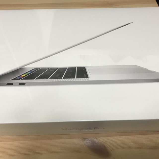 MacBook Pro 15インチ 2018 Apple Care付き