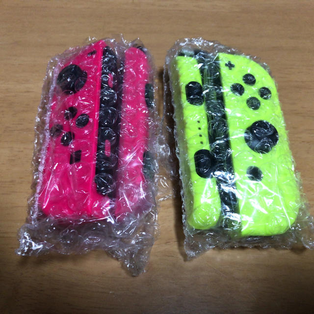 Nintendo Switch(ニンテンドースイッチ)の【新品】スイッチ joy con コントローラー  ピンク  イエロー エンタメ/ホビーのゲームソフト/ゲーム機本体(その他)の商品写真