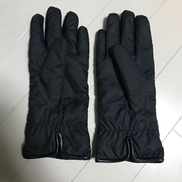 手袋 防寒 ブラック 美品 リボン  レディースのファッション小物(手袋)の商品写真