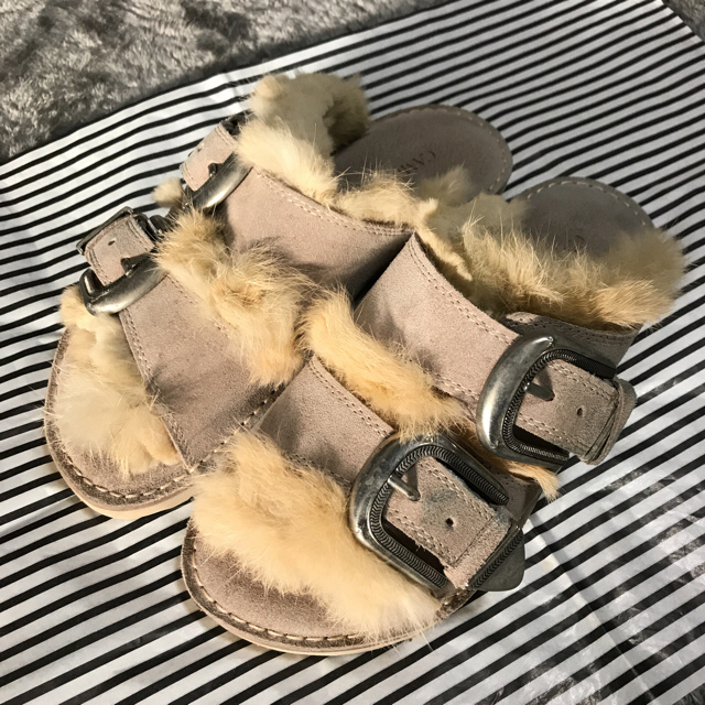 DEUXIEME CLASSE(ドゥーズィエムクラス)のSALE！！CAMINANDO FUR SANDAL 37 レディースの靴/シューズ(サンダル)の商品写真