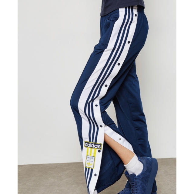 adidas(アディダス)の【XS】 ネイビー、ブラック【各1点ずつ】 レディースのパンツ(その他)の商品写真