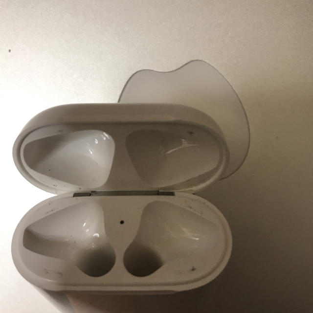 AirPods 充電器 1