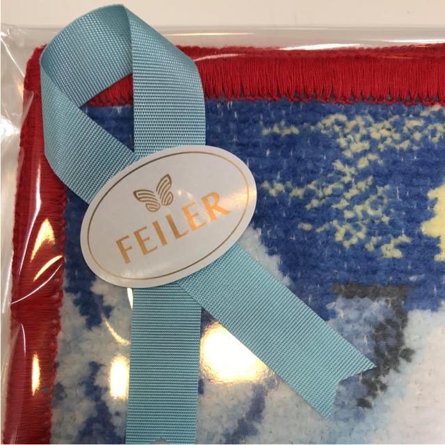 FEILER(フェイラー)のフェイラーハンカチクリスマスツリーラッピング付き値下げ レディースのファッション小物(ハンカチ)の商品写真