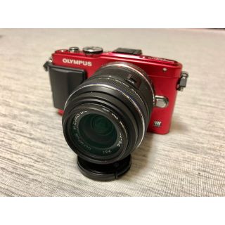 オリンパス(OLYMPUS)のOLYMPUS PEN Lite E-PL6 ダブルズームキット レッド(ミラーレス一眼)